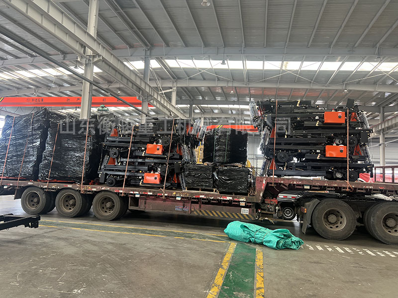  20臺(tái)柴油三輪車散件出口發(fā)貨